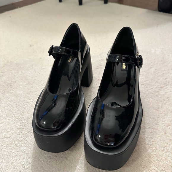 Larroude Platform Mary Jane’s - Picture 3 of 5